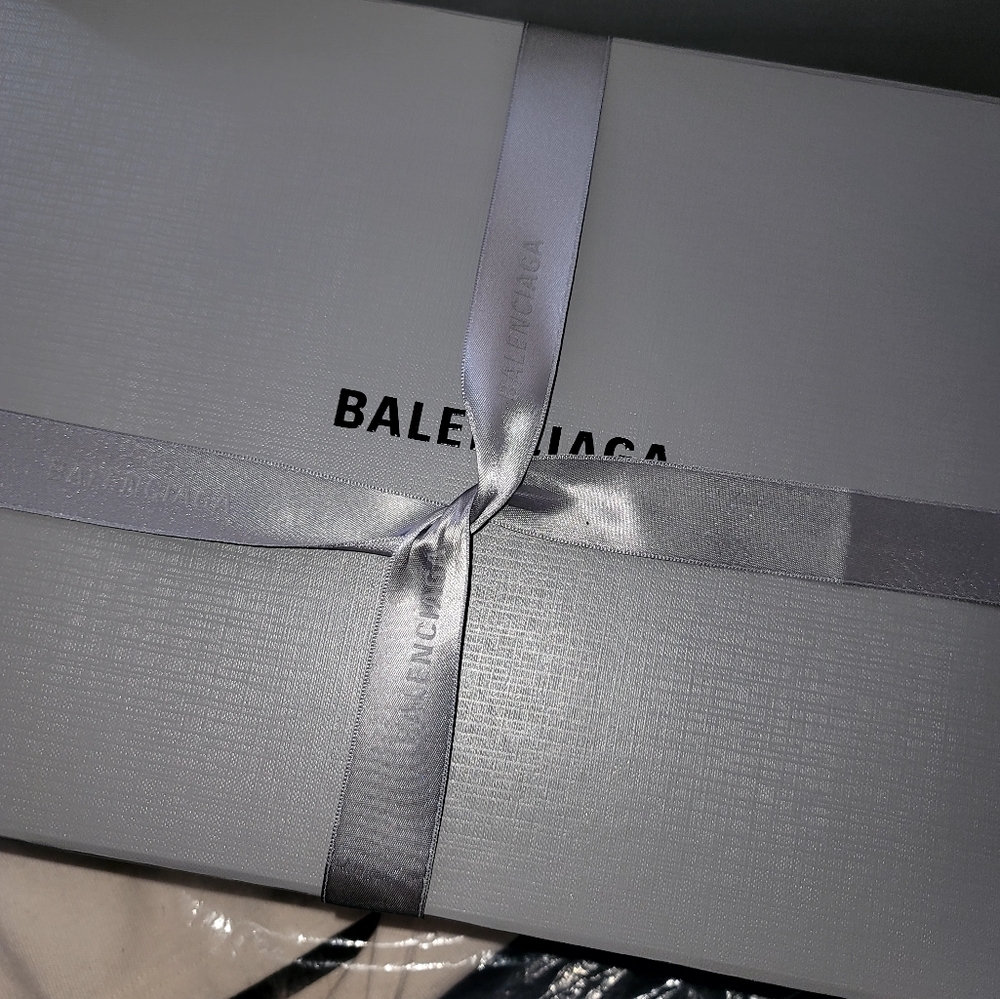 Conscious Balenciaga logo-print cap